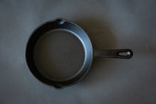 Cargar imagen en el visor de la galería, PACK FIERRO FUNDIDO Mr.W (1 Wok + 2 Sartenes)