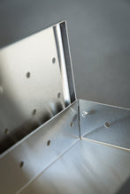 Cargar imagen en el visor de la galería, CAJA AHUMADORA Mr. W