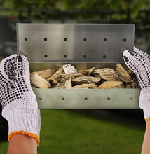 Cargar imagen en el visor de la galería, PACK CAJA AHUMADORA + CHIPS 500g Mr.W