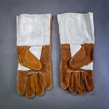 Cargar imagen en el visor de la galería, GUANTES PARRILLEROS 100% Cuero PAMPA CORDILLERA