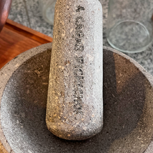 Cargar imagen en el visor de la galería, MORTERO PIEDRA de RIO Mr.W