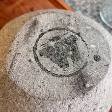 Cargar imagen en el visor de la galería, MORTERO PIEDRA de RIO Mr.W