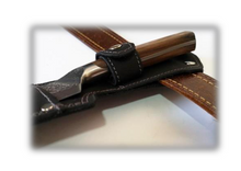 Cargar imagen en el visor de la galería, CUCHILLO PARRILLERO 8&quot; BLACK CURACAVI C/ FUNDA CUERO
